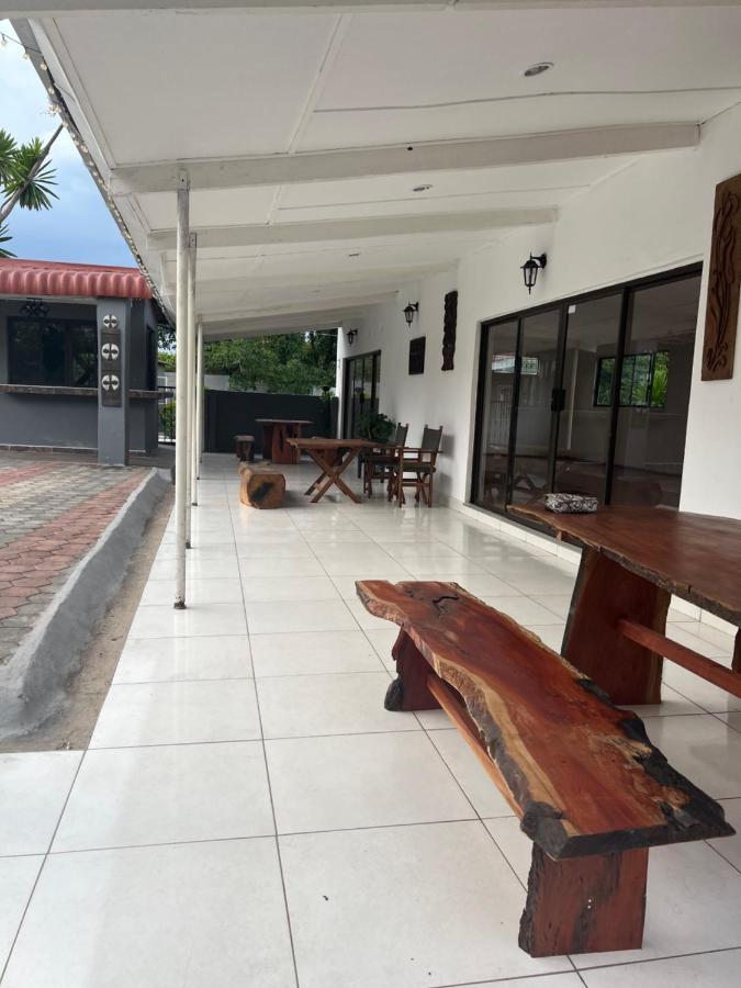 Mukala Lodge ルサカ エクステリア 写真