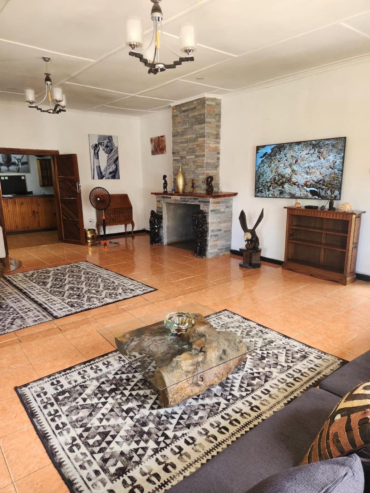 Mukala Lodge ルサカ エクステリア 写真