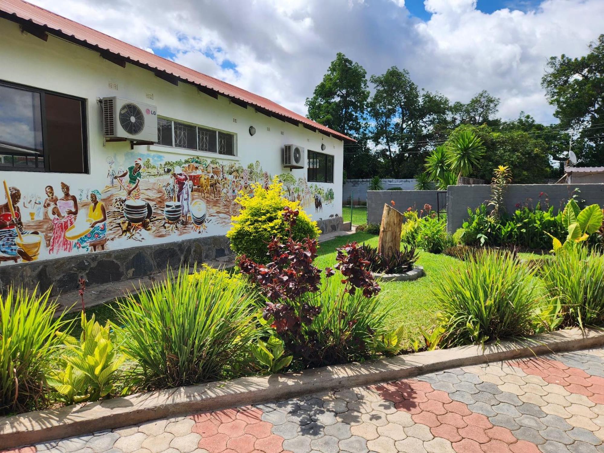 Mukala Lodge ルサカ エクステリア 写真